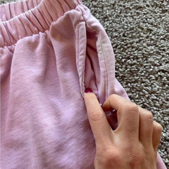 Brandy Melville Pale Pink Sweatpants - Picture 5 of 9